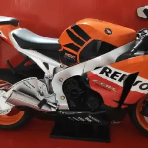 Vezi acum Macheta Honda CBR 1000 RR Fireblade Toy Model 1 6
